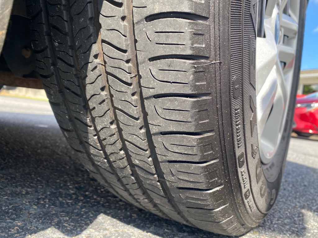 Photo 10 of this FORD ESCAPE