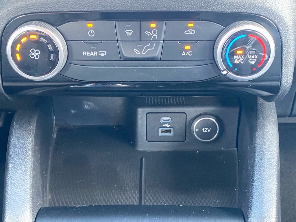 Photo 18 of this FORD ESCAPE