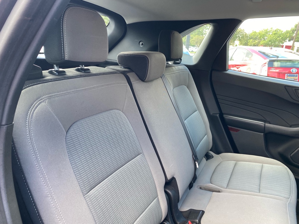 Photo 37 of this FORD ESCAPE