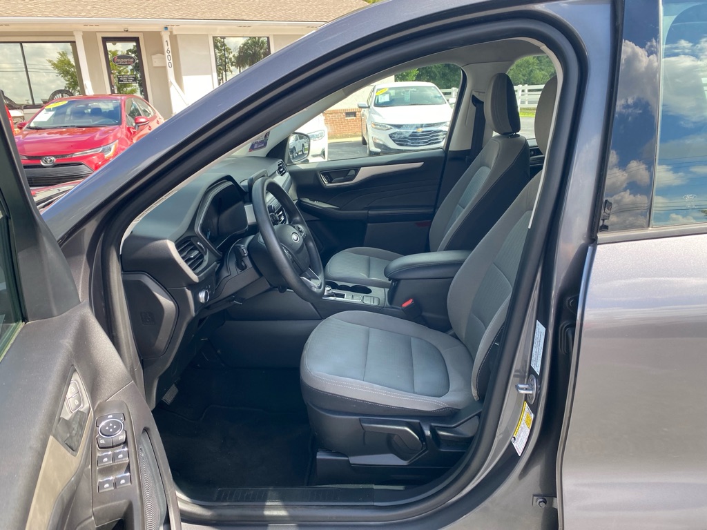 Photo 24 of this FORD ESCAPE