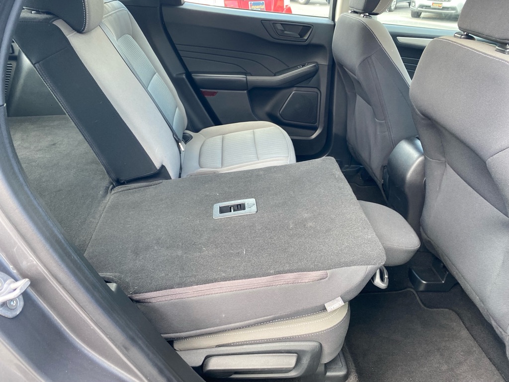 Photo 39 of this FORD ESCAPE