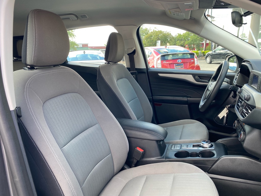 Photo 31 of this FORD ESCAPE