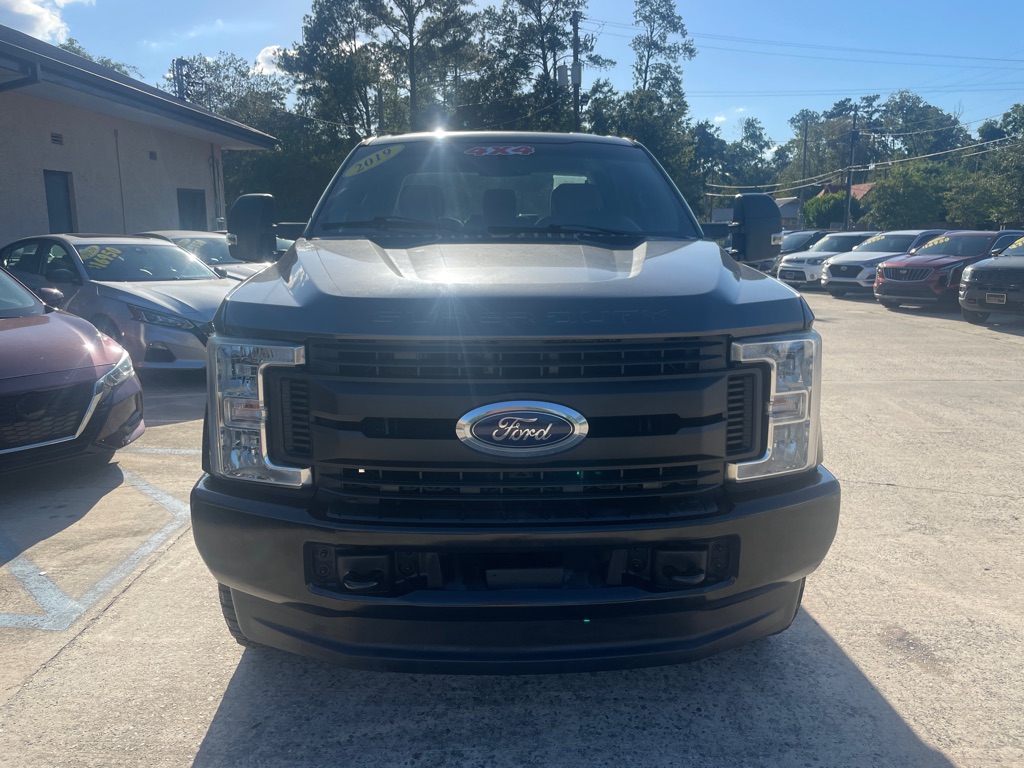 Photo 3 of this FORD F250 XL 4X4