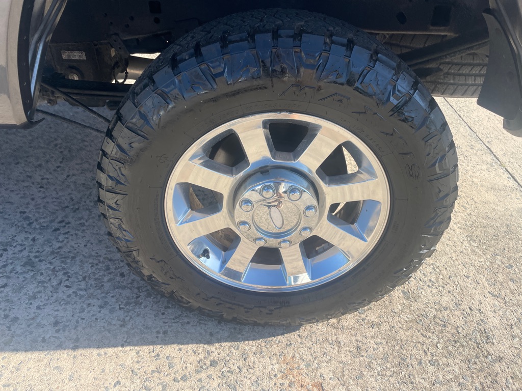 Photo 8 of this FORD F250 XL 4X4