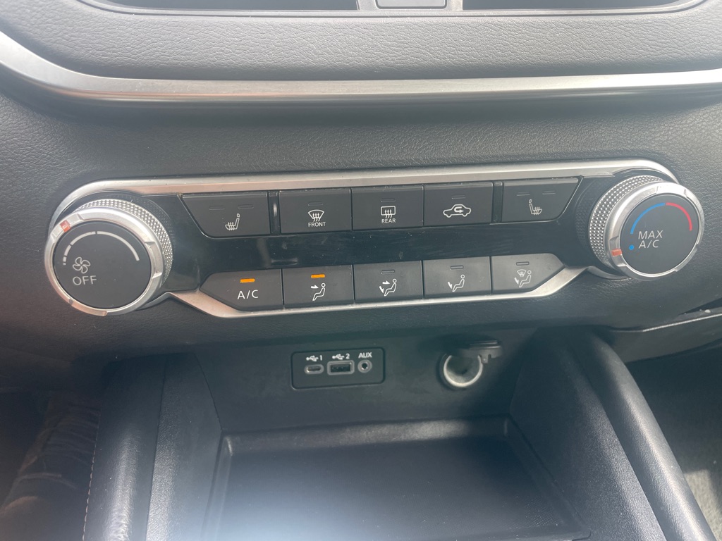 Photo 25 of this NISSAN ALTIMA