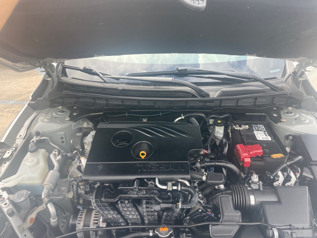 Photo 13 of this NISSAN ALTIMA