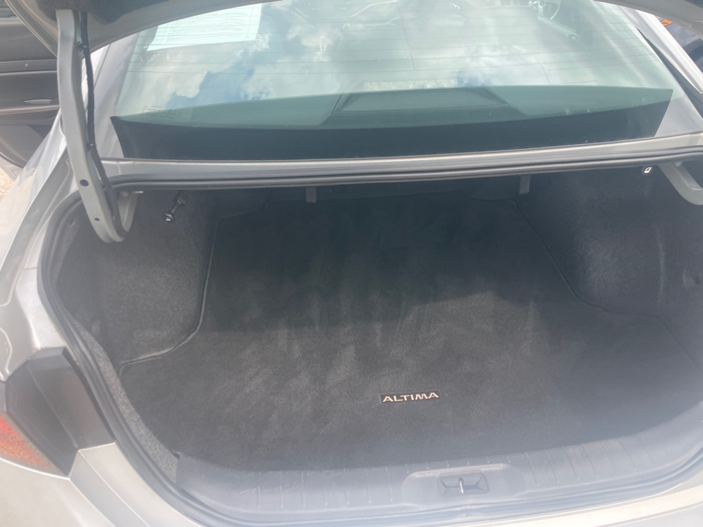 Photo 16 of this NISSAN ALTIMA