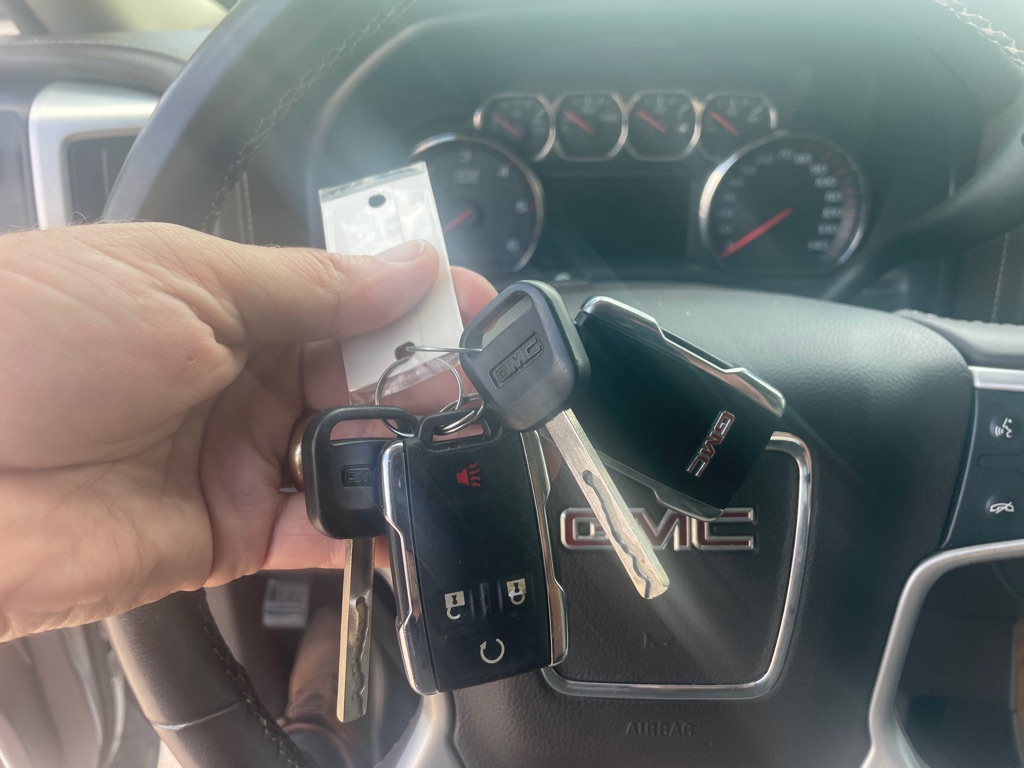 Photo 19 of this GMC SIERRA 1500