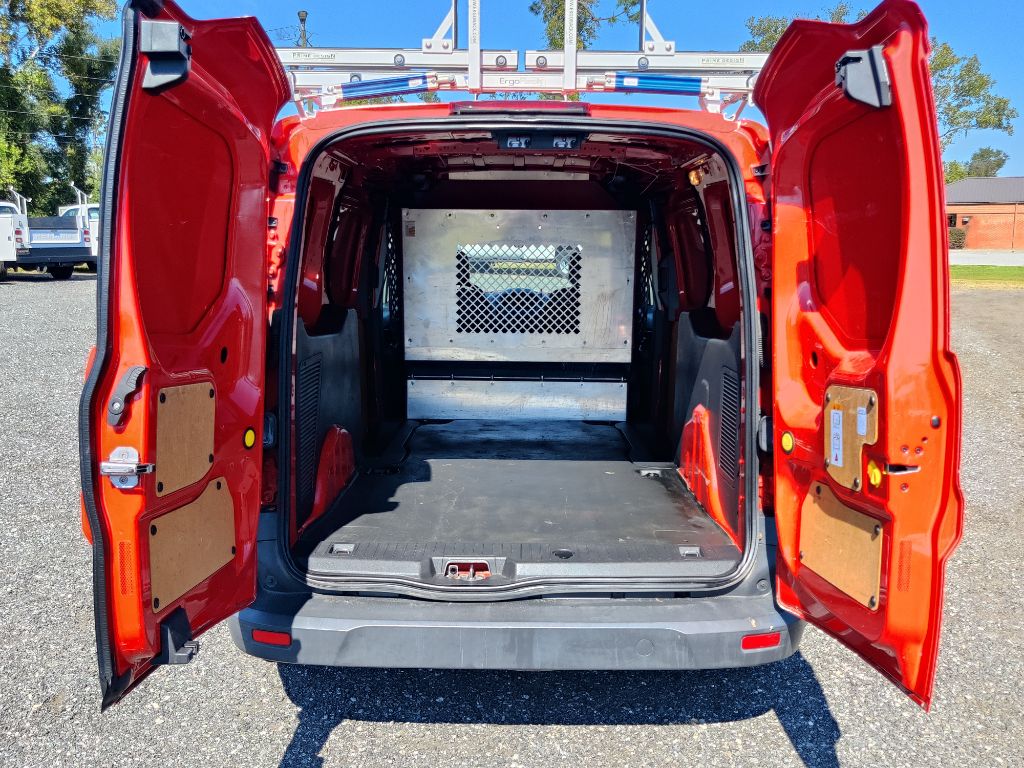 Photo 23 of this FORD TRANSIT CONNECT