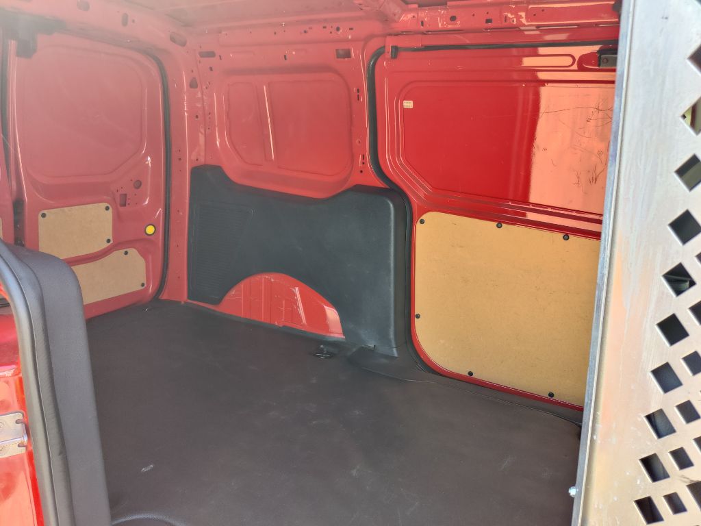 Photo 21 of this FORD TRANSIT CONNECT
