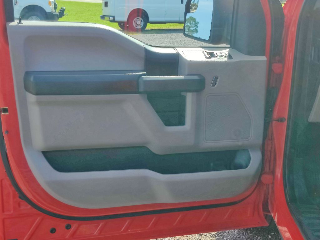 Photo 20 of this FORD F150 XL REG