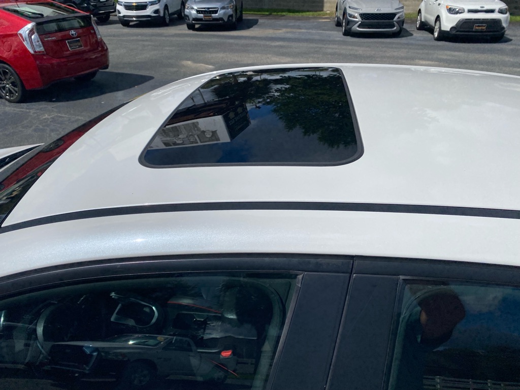 Photo 13 of this KIA FORTE