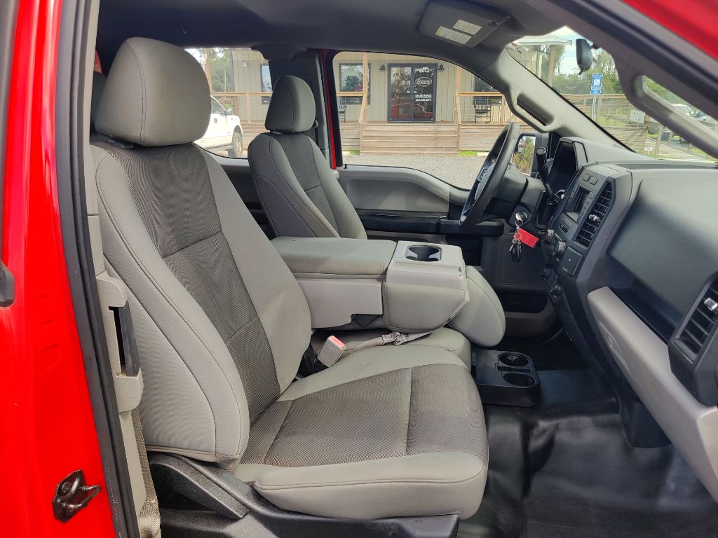 Photo 12 of this FORD F150 XL XCAB