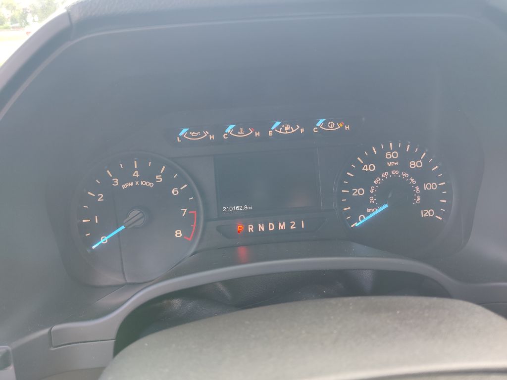 Photo 18 of this FORD F150 XL XCAB