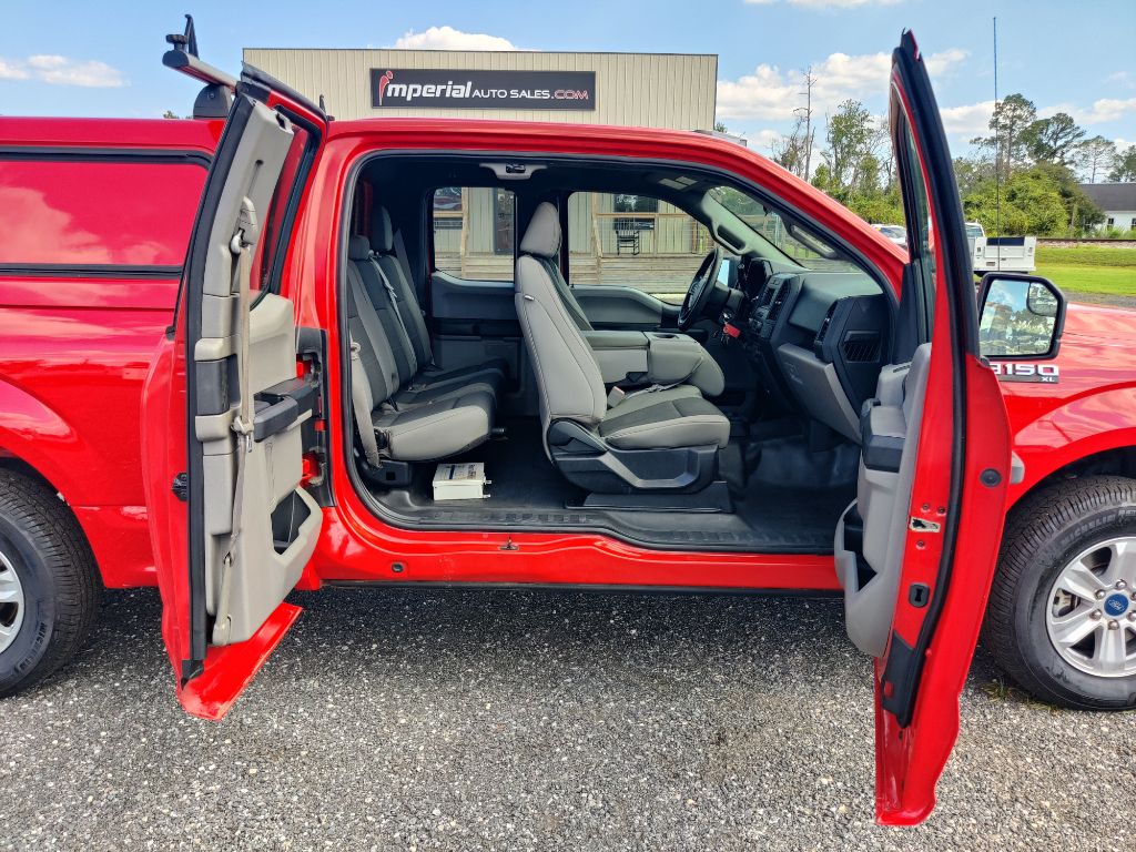 Photo 23 of this FORD F150 XL XCAB