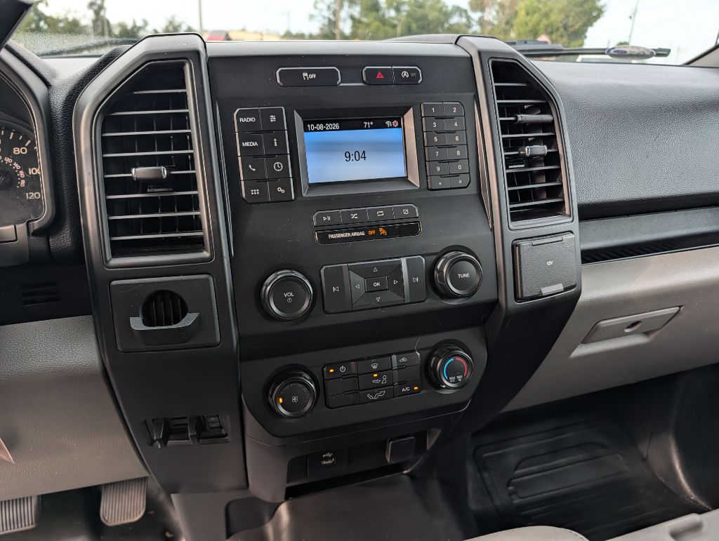 Photo 19 of this FORD F150 XL XCAB