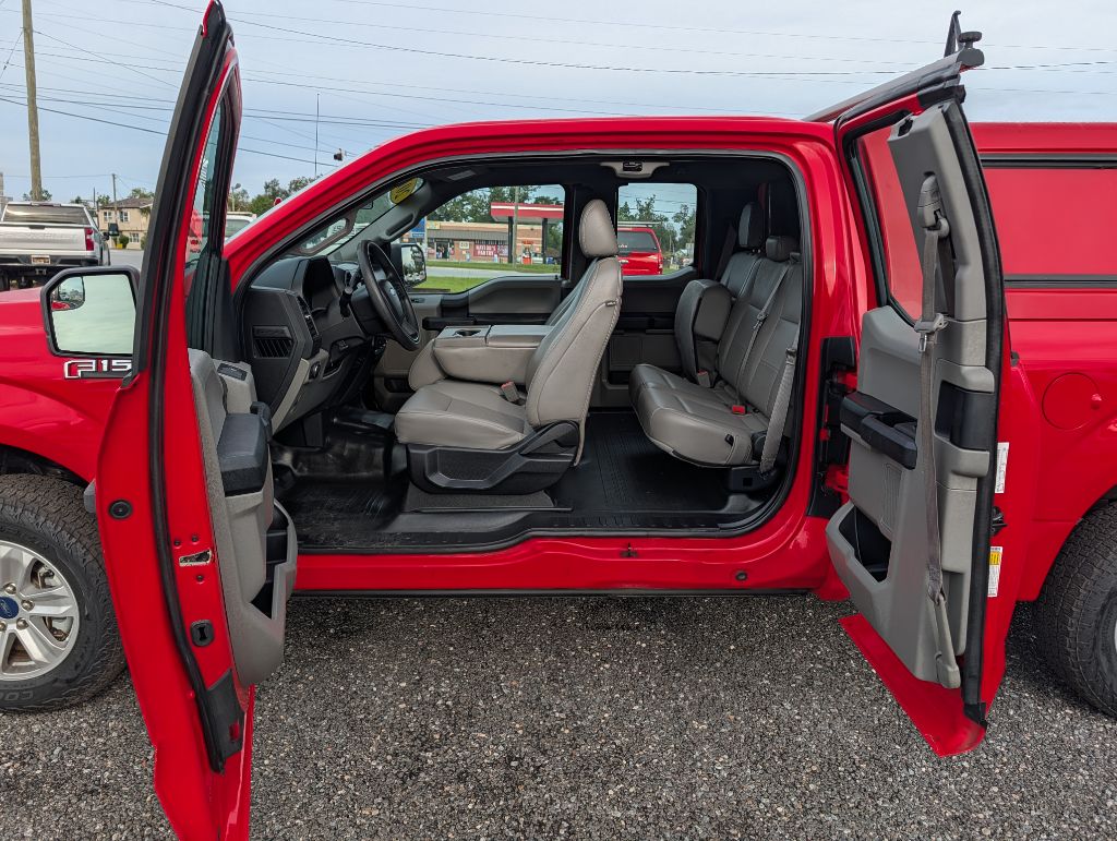 Photo 14 of this FORD F150 XL XCAB
