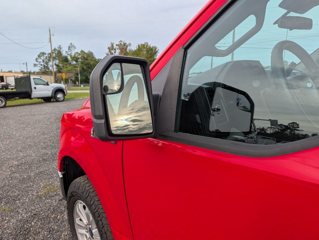 Photo 32 of this FORD F150 XL XCAB