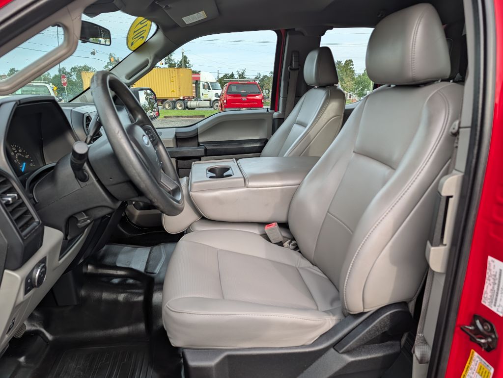 Photo 12 of this FORD F150 XL XCAB