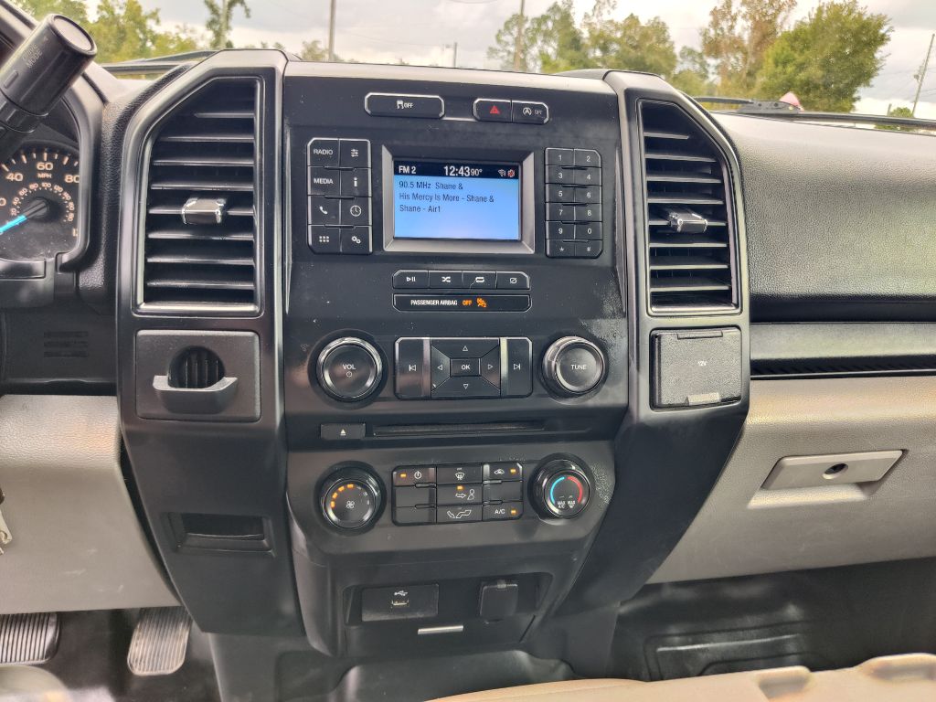 Photo 17 of this FORD F150 XL XCAB