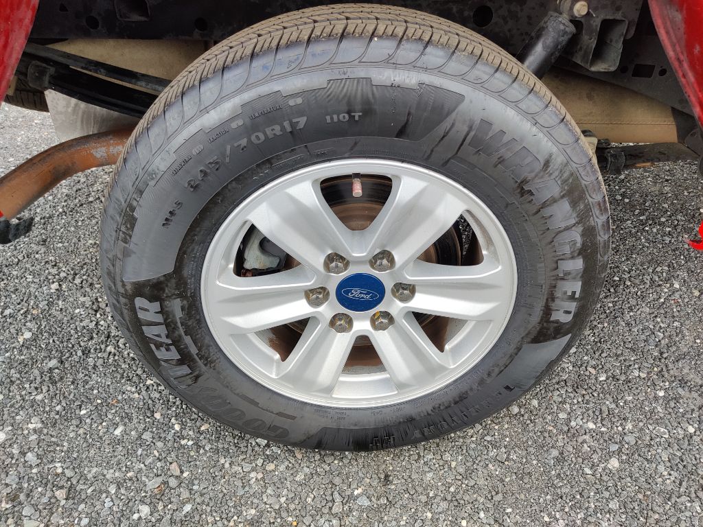 Photo 35 of this FORD F150 XL XCAB