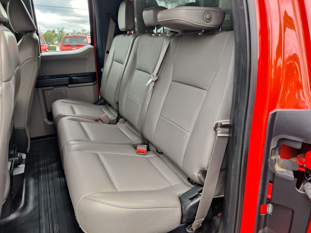 Photo 12 of this FORD F150 XL XCAB