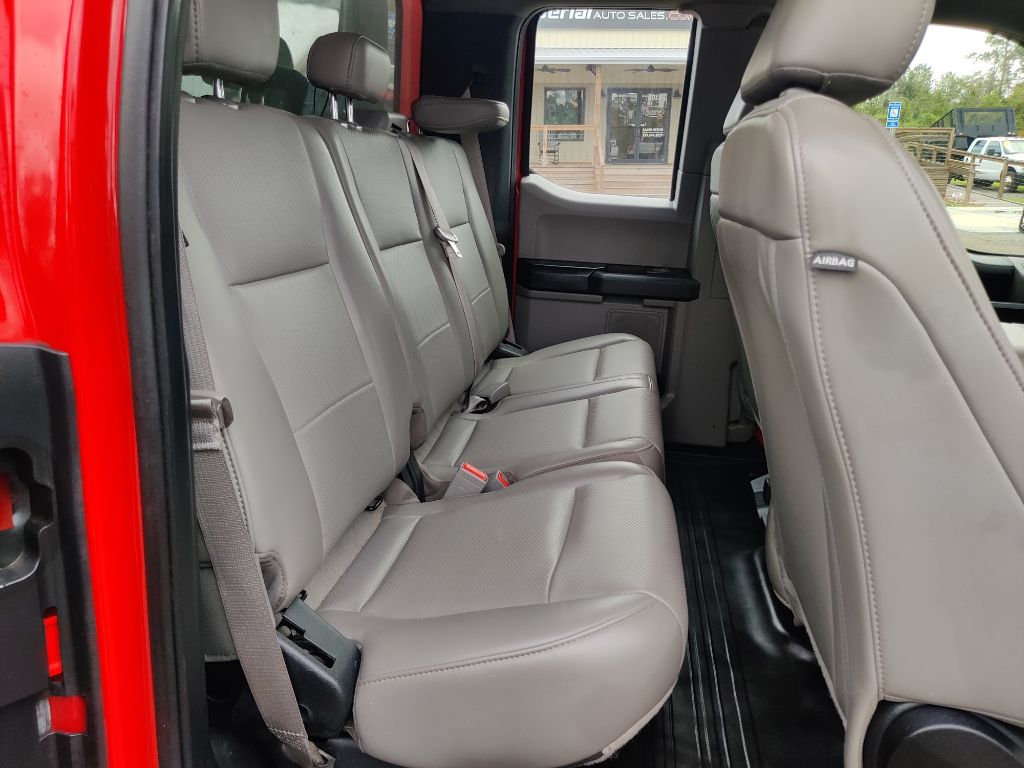 Photo 13 of this FORD F150 XL XCAB