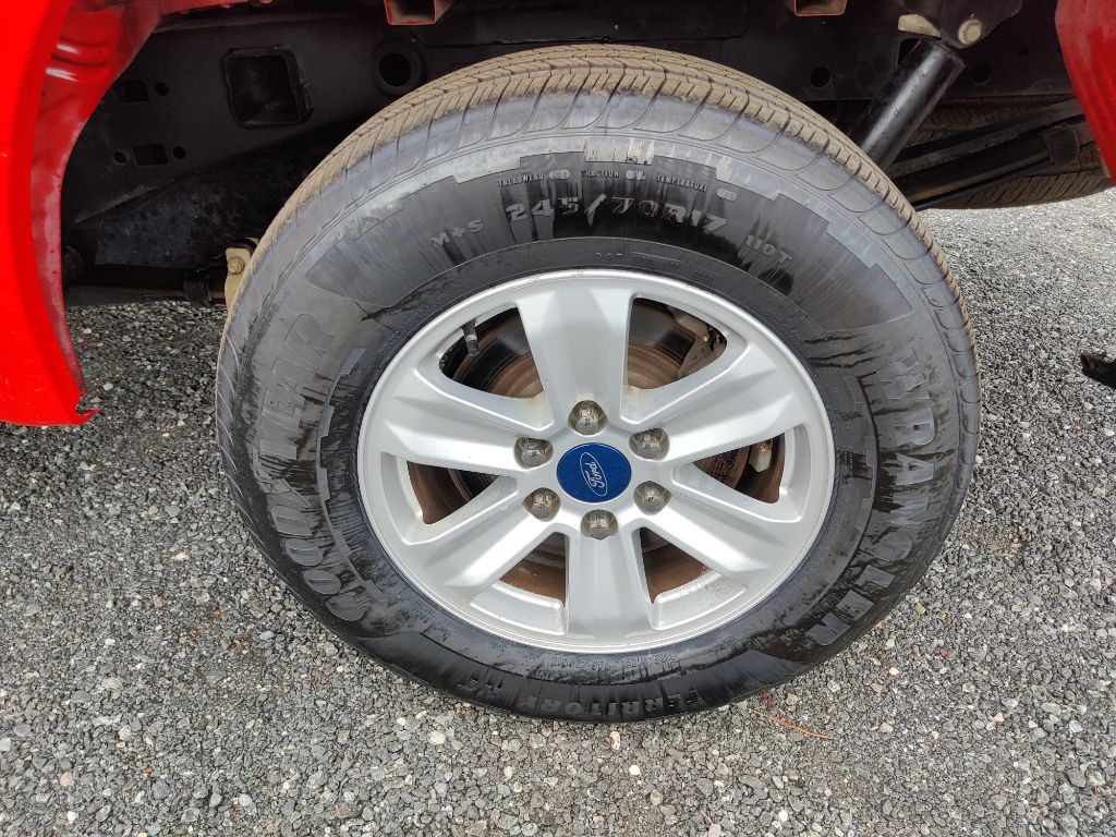 Photo 32 of this FORD F150 XL XCAB