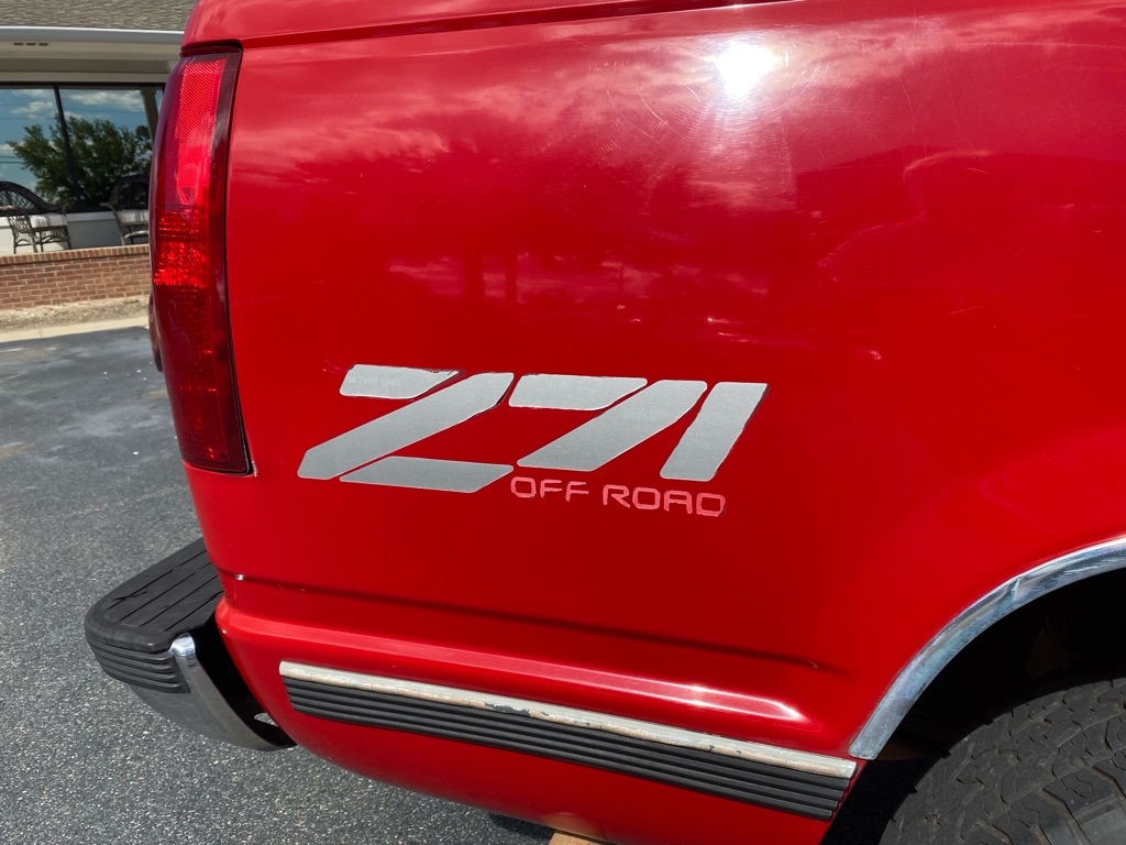 Photo 12 of this CHEVROLET K1500 SILVERADO