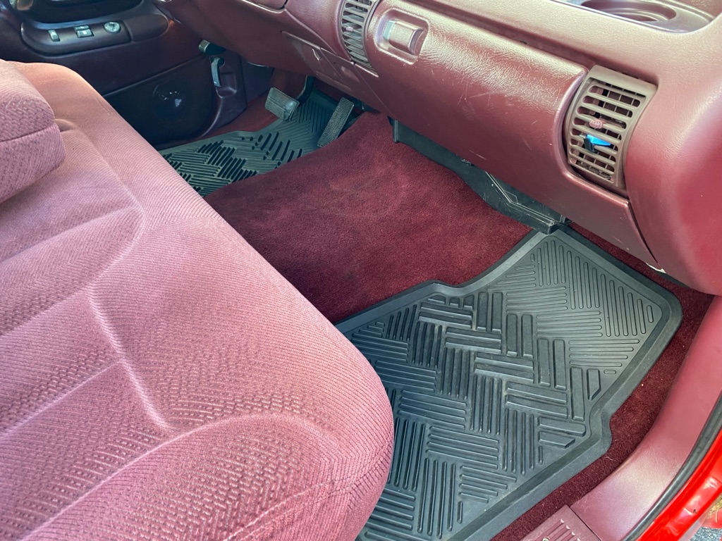 Photo 34 of this CHEVROLET K1500 SILVERADO