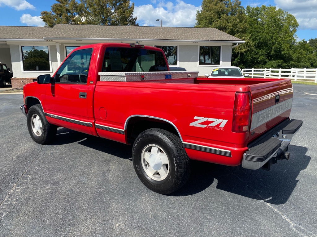 Photo 4 of this CHEVROLET K1500 SILVERADO