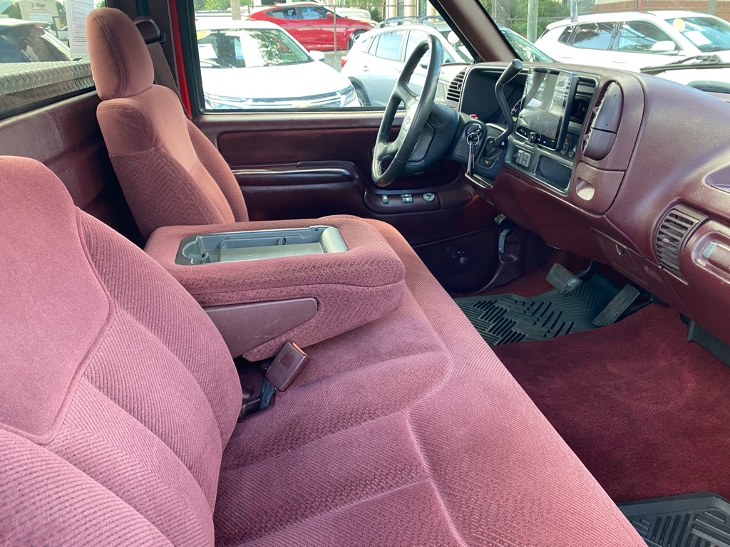 Photo 35 of this CHEVROLET K1500 SILVERADO