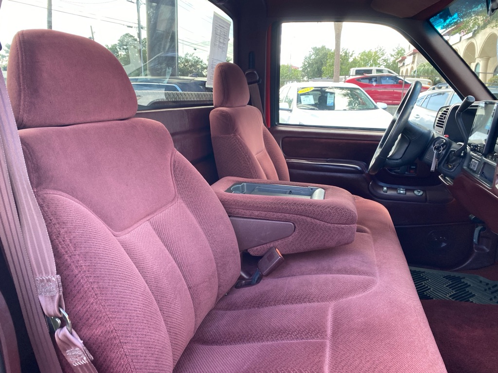 Photo 32 of this CHEVROLET K1500 SILVERADO