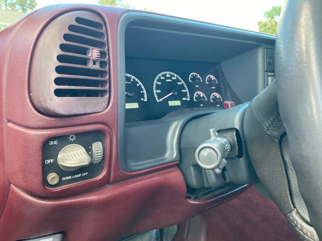Photo 29 of this CHEVROLET K1500 SILVERADO
