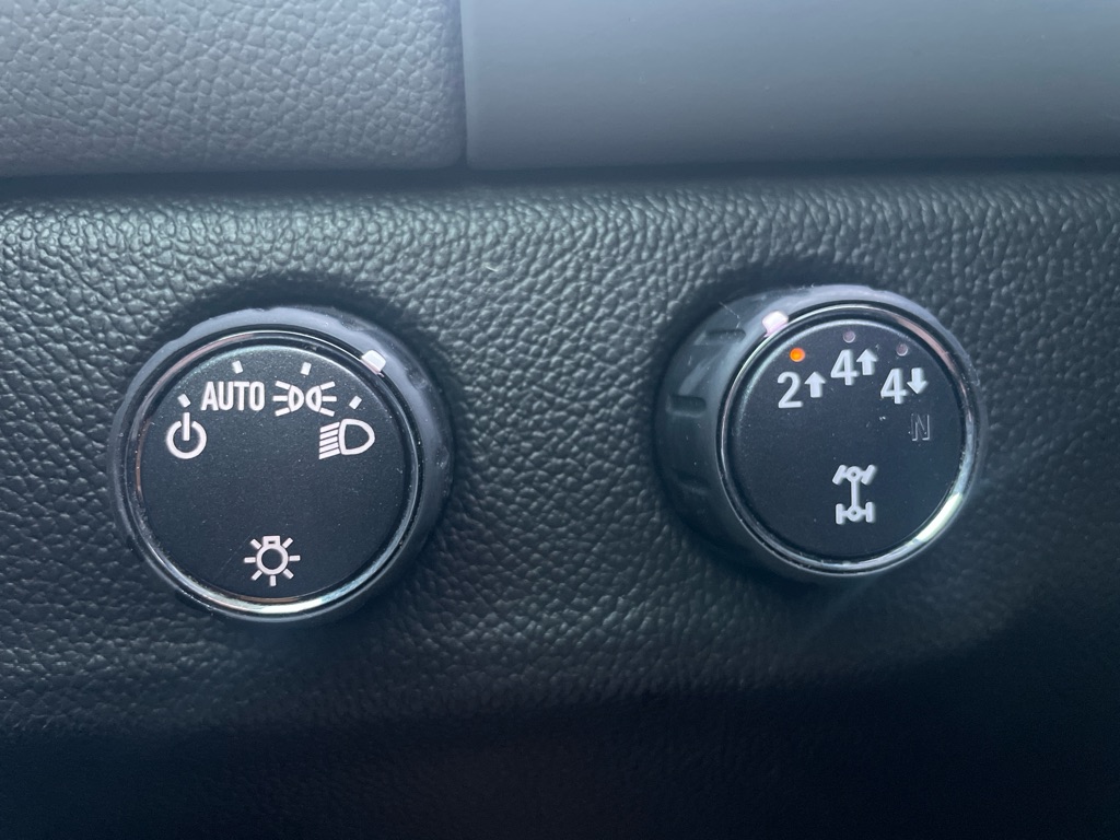 Photo 23 of this CHEVROLET COLORADO