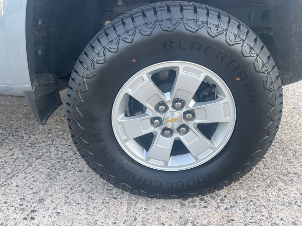 Photo 10 of this CHEVROLET COLORADO