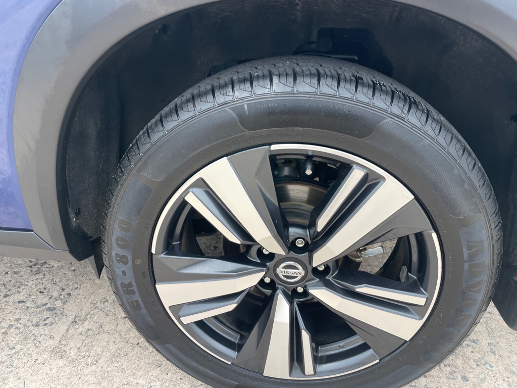 Photo 10 of this NISSAN ROGUE