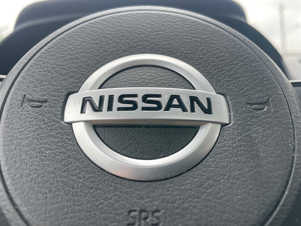 Photo 33 of this NISSAN ROGUE