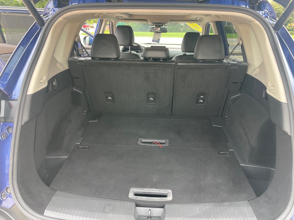 Photo 17 of this NISSAN ROGUE