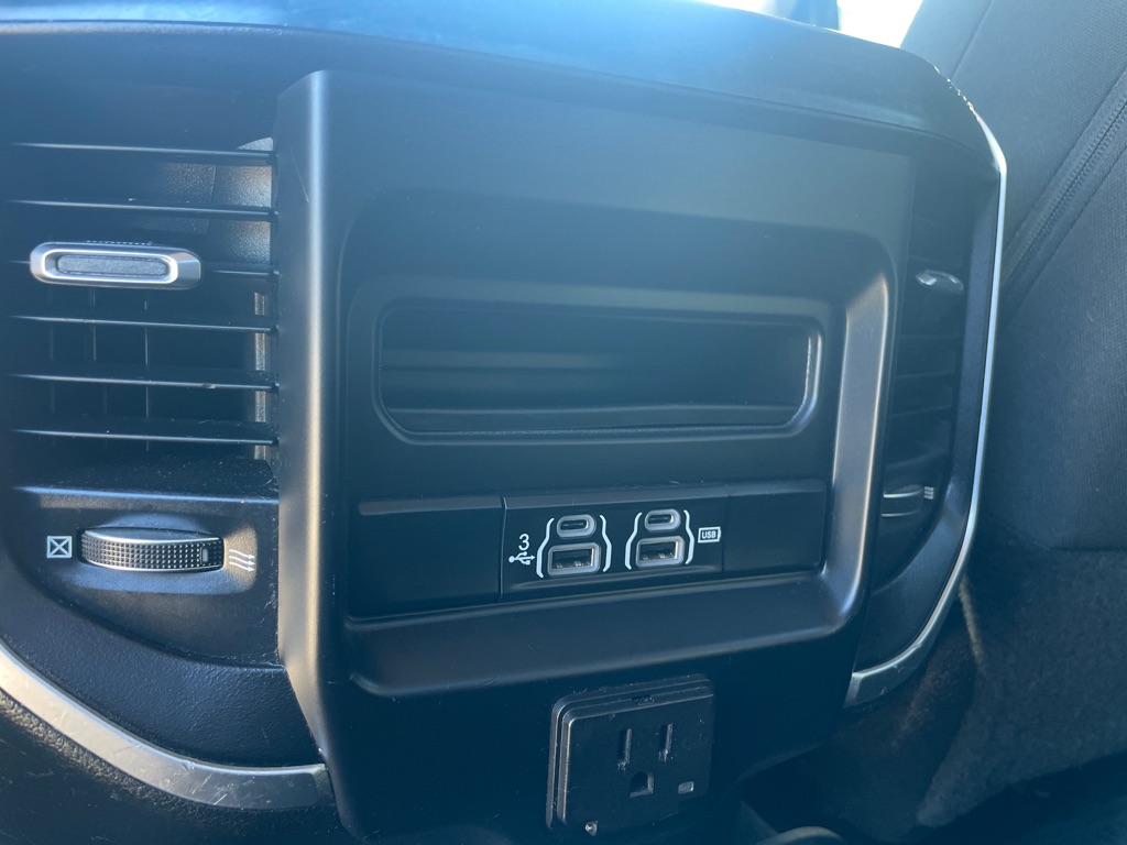 Photo 21 of this RAM 2500 BIGHORN