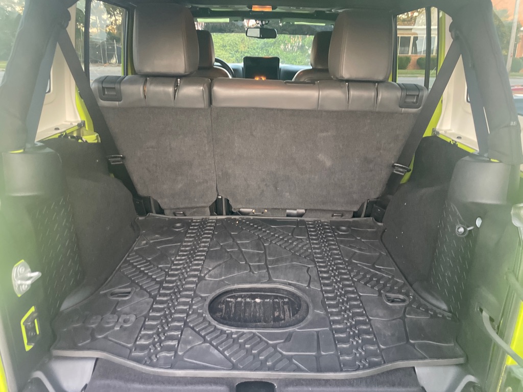 Photo 17 of this JEEP WRANGLER UNLIMI