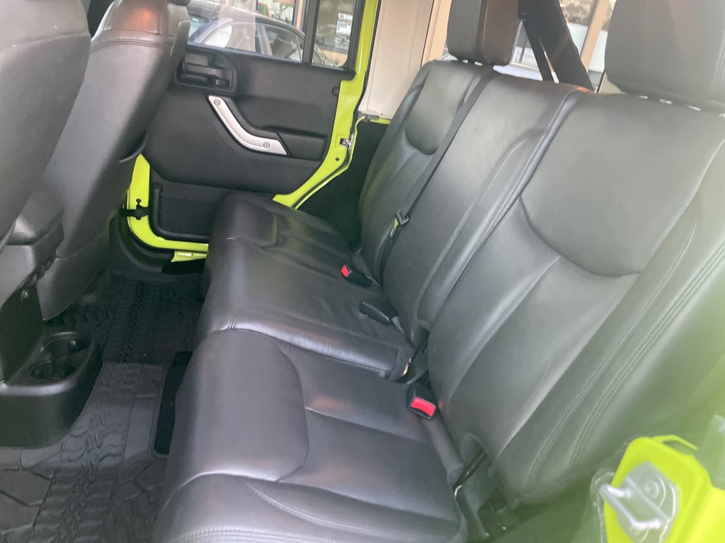 Photo 16 of this JEEP WRANGLER UNLIMI