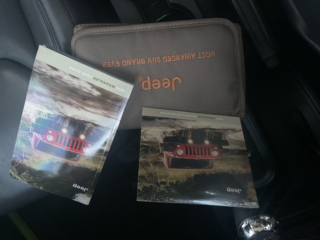 Photo 27 of this JEEP WRANGLER UNLIMI