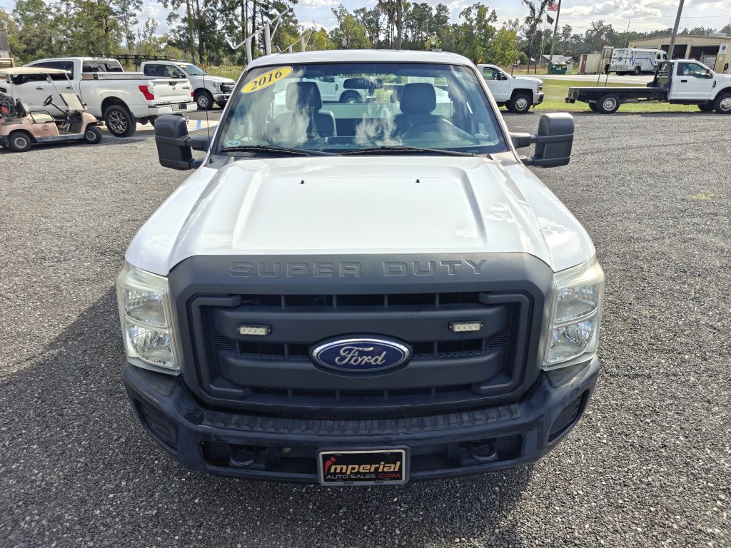 Photo 2 of this FORD F250 UTILITY