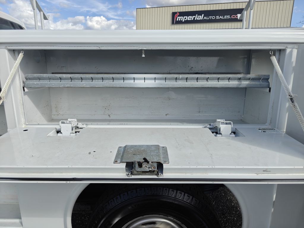 Photo 22 of this FORD F250 UTILITY