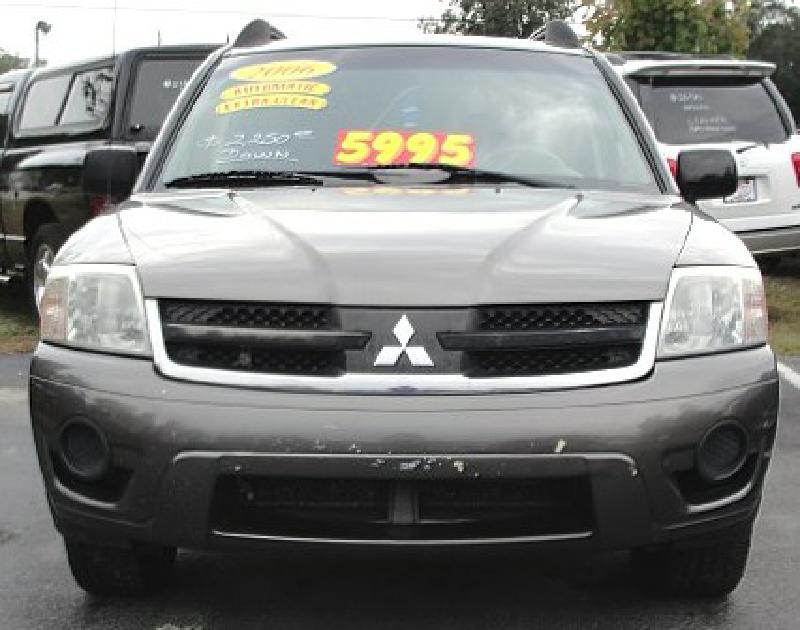 Photo 2 of this MITSUBISHI ENDEAVOR