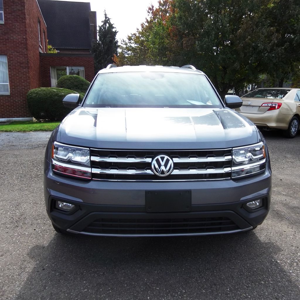 Photo 2 of this VOLKSWAGEN ATLAS