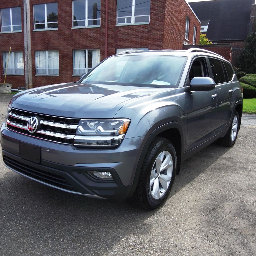 Photo 3 of this VOLKSWAGEN ATLAS
