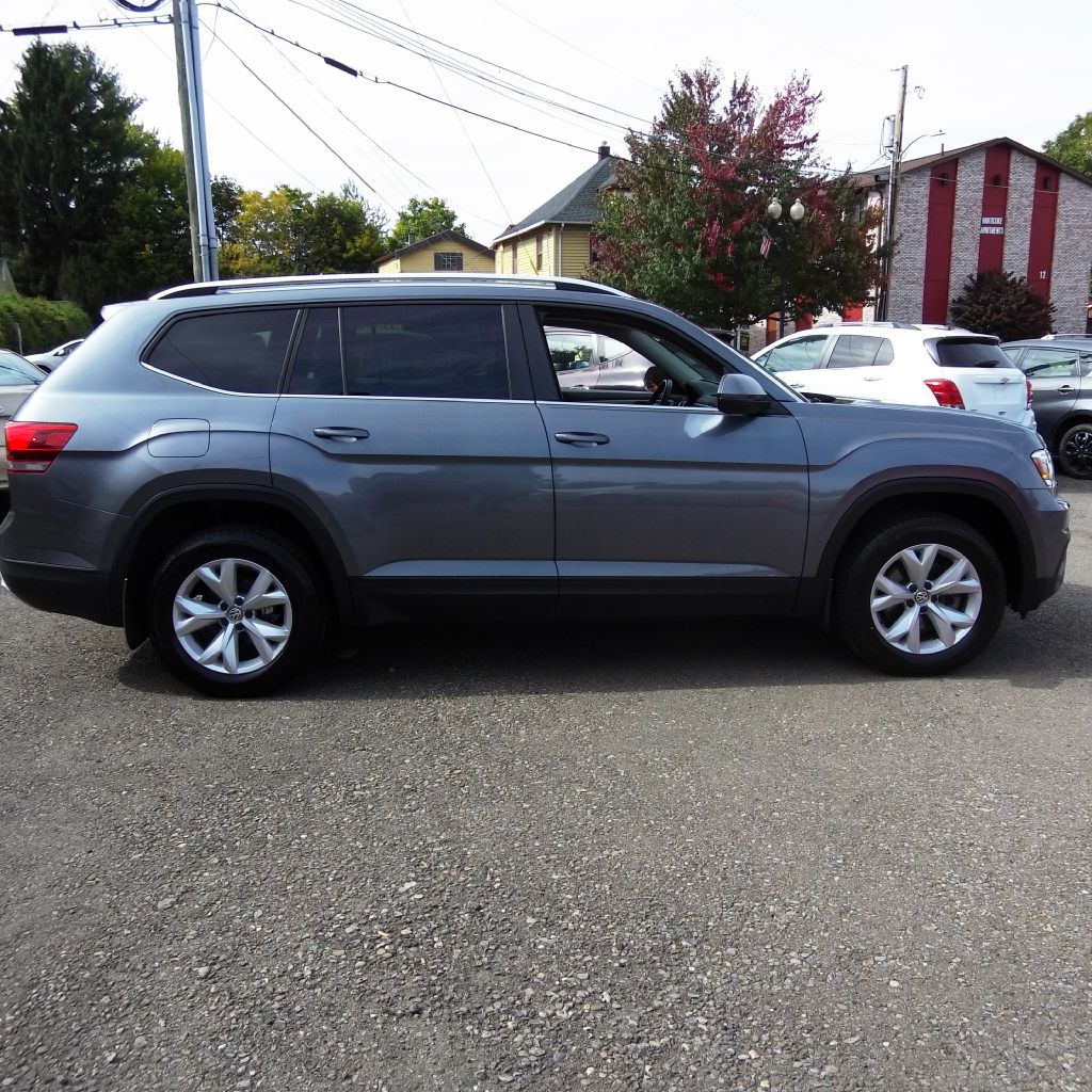 Photo 5 of this VOLKSWAGEN ATLAS