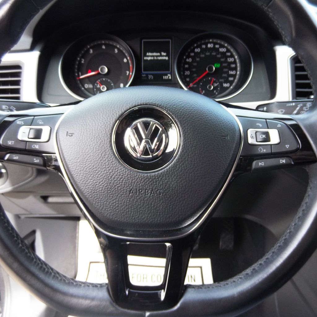 Photo 22 of this VOLKSWAGEN ATLAS